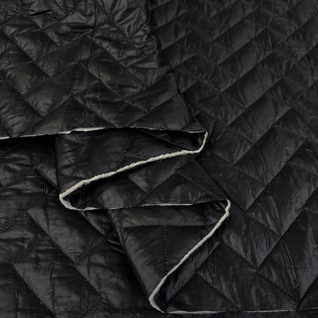 Zig Zag Quilting Black Polyamide Wadded Coating Fabric Fold Aa63E877 8521 4Dab B27E 5F26F8575F3B