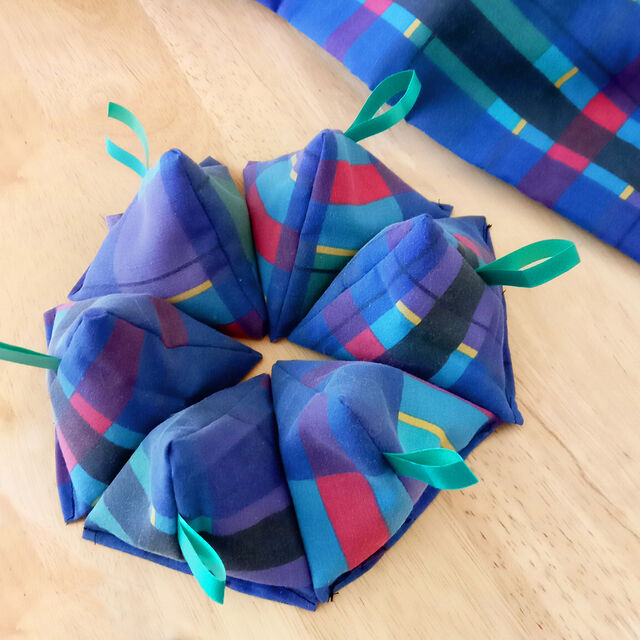 Customer Make by Sue - Remnant Fabric Weights - February 2023