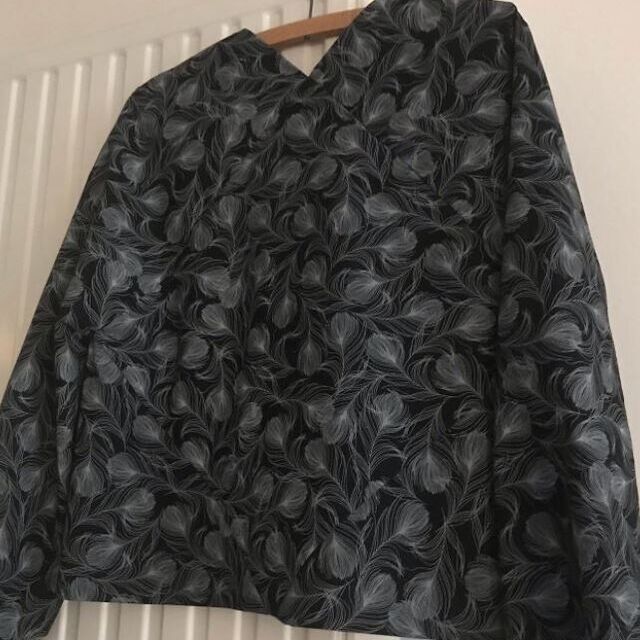Top made by michaelmademe- using poplin print- black feather