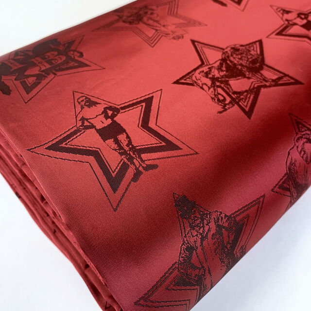 EZIO - Greatest Showman - Red