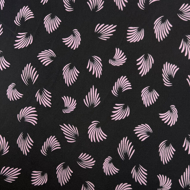 Black Satin - Fan Tail