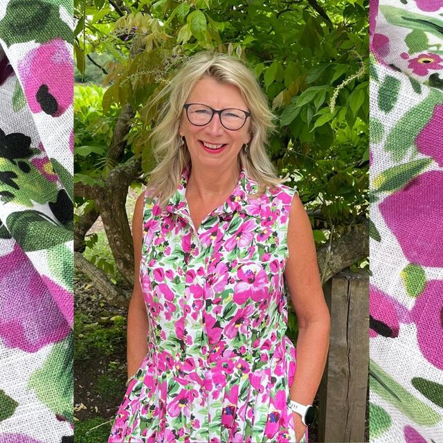 Fiona Linen Rayon Pink Bouquet