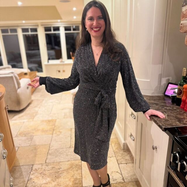 Dress by Isabelle - Fabric - Nova - Pattern - Vogue 8825 - December 24