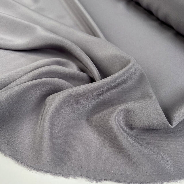 Silk Crepe de Chine - 16 Momme - Pale Grey