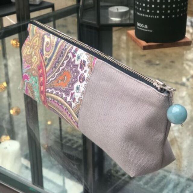 Makeup cases- Using cotton & canvas fabric