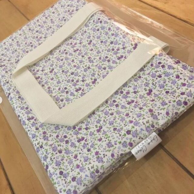 Tote bag- using canvas & cotton fabric